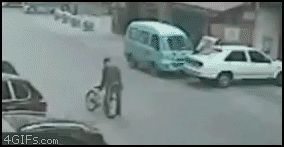 Сбил велосипедом байкеров