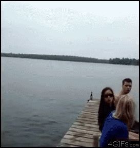 Падение на бутылку