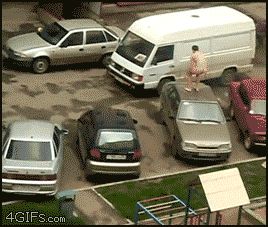 Прыгающий по машинам