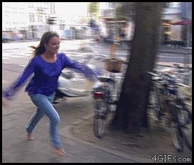 Показала грудь