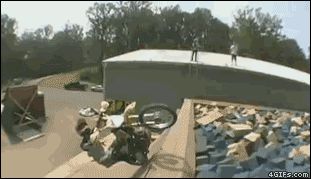 Неудачное сальто на велике