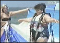 Проползла по песку