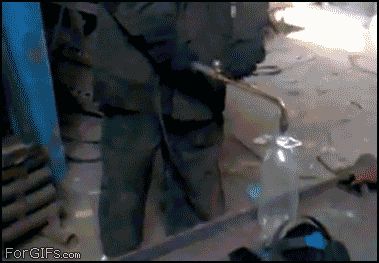 Выстрел бутылкой