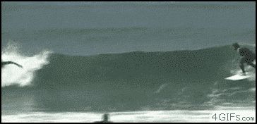 Столкнулись на морской волне
