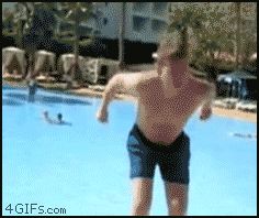 Воды в бассейне было мало