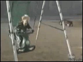 Перевернулся на качелях