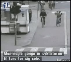 Увлеченный велосипедист