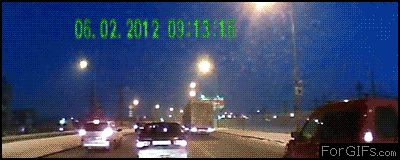 Электровзрыв рядом с дорогой