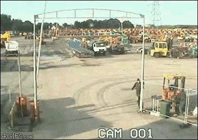 Шлагбаумом по голове
