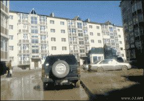 Здание рухнуло как карточный дом