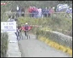 Выбросил велосипедиста