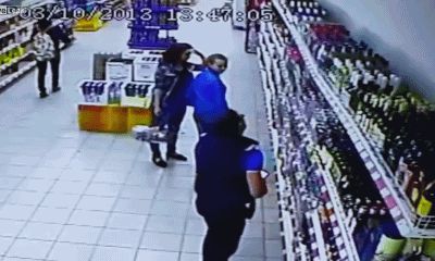 Стойка с алкоголем рухнула