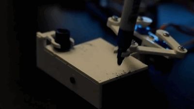 Часы, которые рисуют время