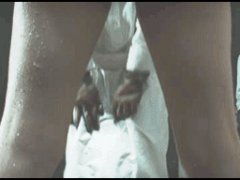 Раздвиньте ноги