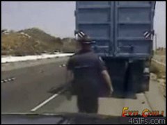 Вовремя отпрыгнул