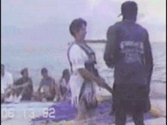 Утащило в море