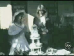 Пробкой в глаз