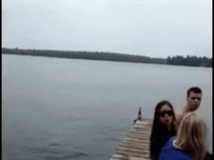 Падение на бутылку