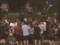 Слишком маленькая толпа