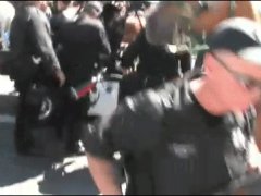 Мент против мирных жителей