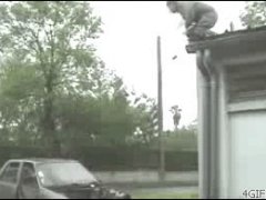 Прыжок в автомобиль