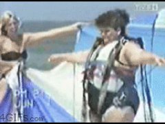 Проползла по песку