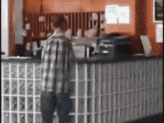 Безрукий вандал