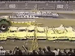 Перелетел через 7 автомобилей