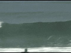 Столкнулись на морской волне