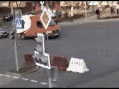 Выскочил из грузовика во время аварии
