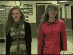 Раскачались головами