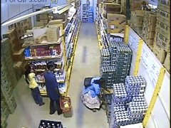 Спрятала большую коробку