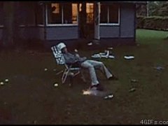 Розыгрыш над спящим другом