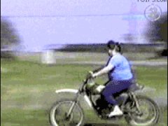 Попала под свой мотоцикл