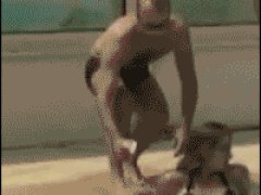 Критические дни в бассейне