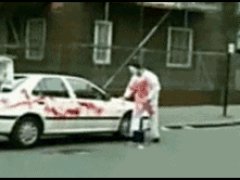 Странный человек с автомобилем