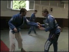Прием для уличной драки
