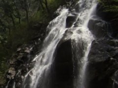 Водопад в Гималаях