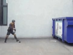 Как бросить гранату