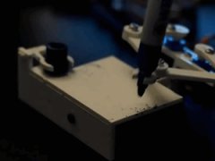 Часы, которые рисуют время