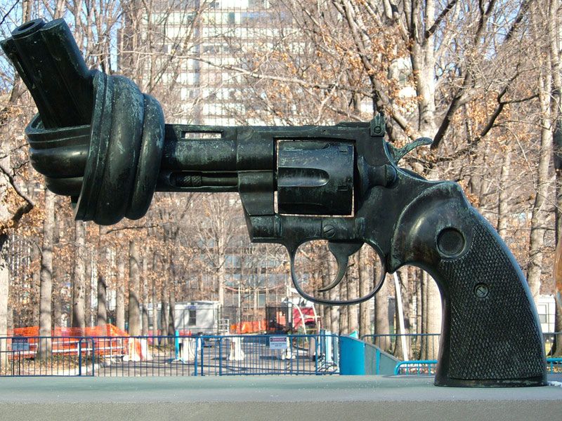 Памятник миру в США