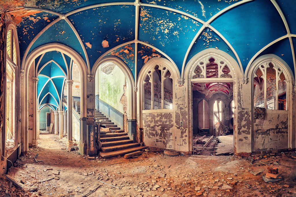 Полуразрушенная красота