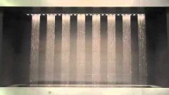 Водопад создаёт тексты и картинки падающей водой