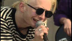 Radiohead - Creep (live on MTV Beach House)