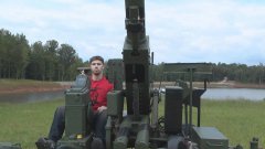 Стрельба из огромного пулемета